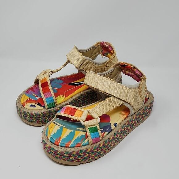 Farm Rio Colorful Toucans Platform Sandals Size 9